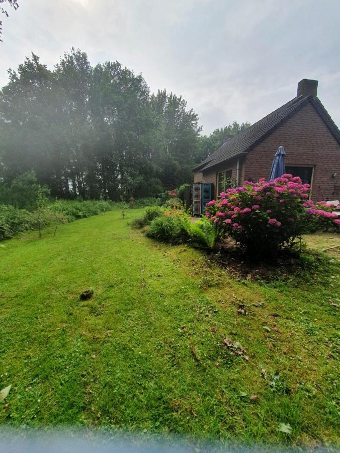 Blauwe Lelie Ewijk Exterior foto